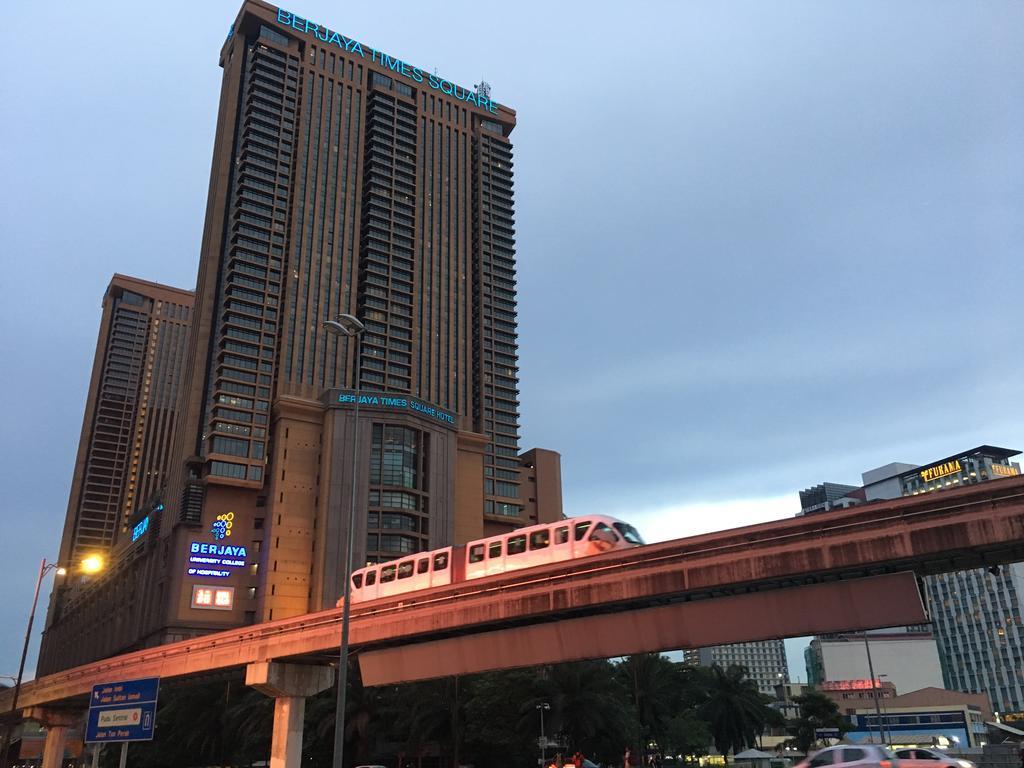 Rainbow Service Suite At Times Square Kuala Lumpur Zewnętrze zdjęcie